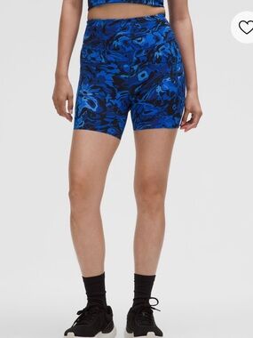 LIKE NEW Fast and Free High-Rise Short 6" in Flower Meld Galactic Cobalt, size 6